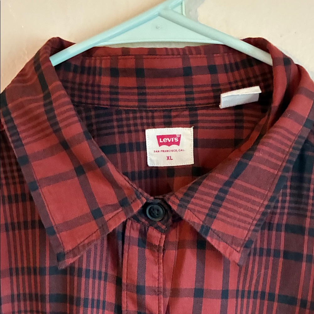 Levi's Men's Burgundy and Black Plaid Shirt - Picture 5 of 13